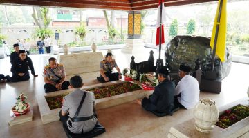 Ziarah ke Makam Soekarno, Kapolri: Menyerap Nilai Pemimpin Bangsa