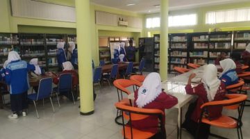 Kunjungan Edukatif SMPN 1 Dasuk Warnai Perpusda Sumenep, Tanamkan Semangat Literasi Sejak Dini