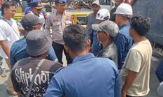 Antrean Truk KMP HULALO di Kalianget Disorot, KSOP Diminta Tegakkan Mekanisme yang Transparan