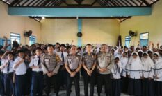 Polresta Sidoarjo Masuk Sekolah,Tanamkan Sadar Hukum pada Pelajar dan Cegah Radikalisme