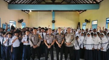 Polresta Sidoarjo Masuk Sekolah,Tanamkan Sadar Hukum pada Pelajar dan Cegah Radikalisme