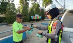 Lewat Jumat Berkah, Satlantas Polresta Sumenep Perkuat Kedekatan dengan Warga
