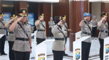 Kapolda Jatim Pimpin Sertijab Kabid TIK dan Sejumlah Kapolres Baru